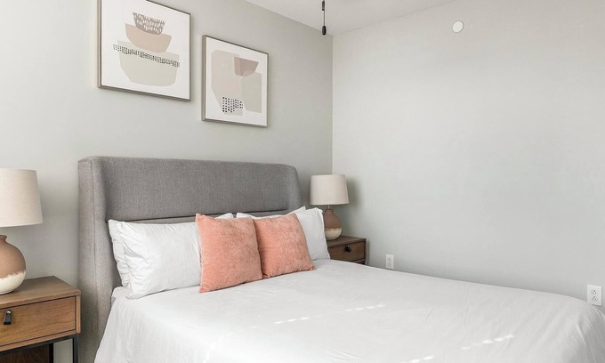 Central City Apartamento | Landing at Lofts at American Life - 1 Bedroom i...