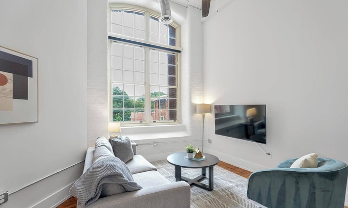 Greenville Apartamento | Landing at The American Spinning Mill - 1 Bedro...