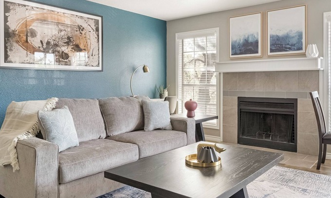 Royal Ridge Apartamento | Landing | Modern 1BD, Clubhouse, Pool