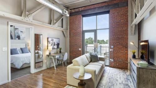 Southeast Omaha Apartamento | Landing Modern Apartment with Amazing Amenities (ID9909X36)