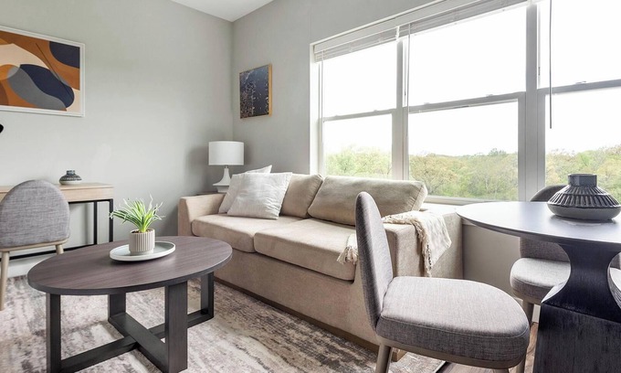 Edwardsville Apartamento | Landing at Whispering Heights - 1 Bedroom in Ed...