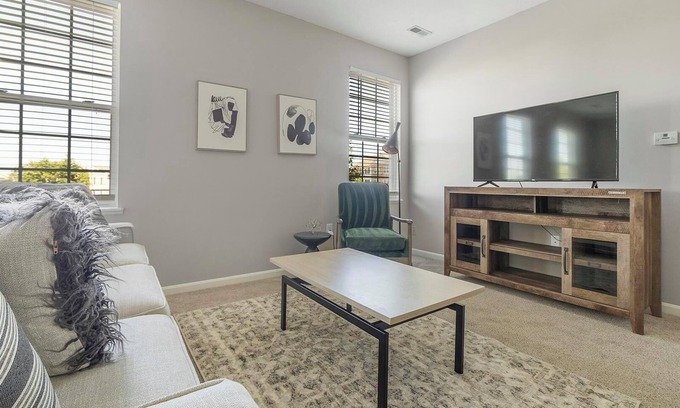 Canal Winchester Apartamento | Landing | Spectacular 1BD, Clubhouse, Gym