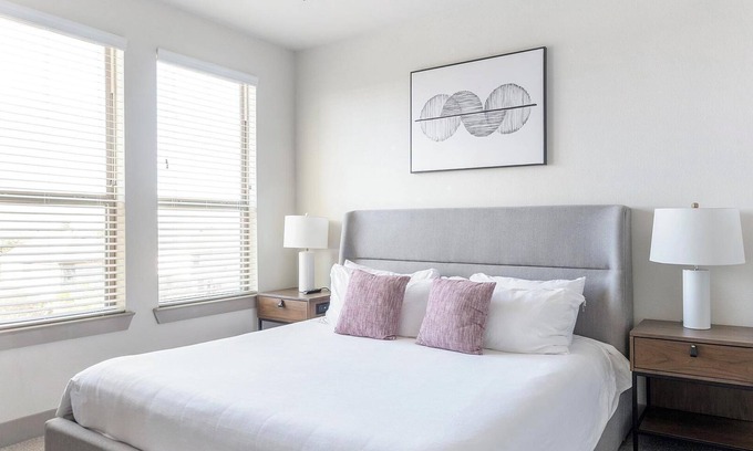 Manor Apartamento | Landing at The Flats at Shadowglen - 1 Bedroom ...