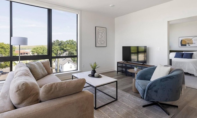 Carteret Apartamento | Landing | Amazing 2BD, Courtyard, Rooftop Lounge