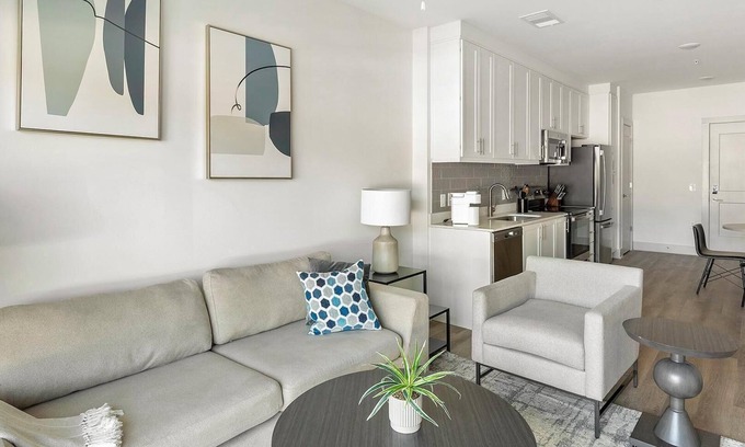 Huntsville Apartamento | Landing at The Gallery - 1 Bedroom in West Hunt...