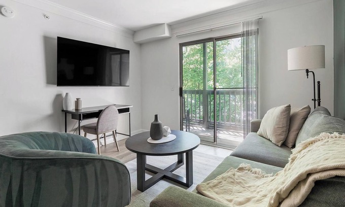 Green Hills Apartamento | Landing at The Metropolitan - 1 Bedroom in Nash...