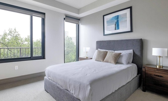 Houston Apartamento | Landing | Stunning 2BD, Tennis Court, Pool