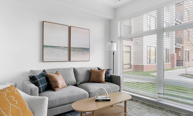 Richmond Apartamento | Landing at Sphere - Studio in Chamberlayne Indu...