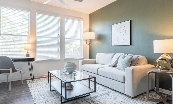 San Marco Apartamento | Landing | Modern 1BD, Clubhouse, Gym