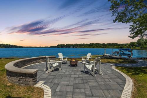 Portage Lakes Casa | Landmark Lakehouse - luxury living in PLX