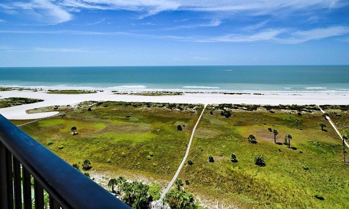 Sand Key Condominio | Landmark Tower 1707 Charming 17th Floor Condo frente al mar