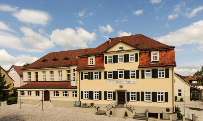 Korntal-Munchigan Hotel | Landschloss Korntal