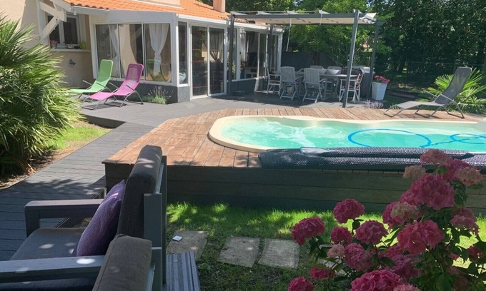 Lanton Casa | LANTON 3-bedroom house with heated pool 200 m from the beach.