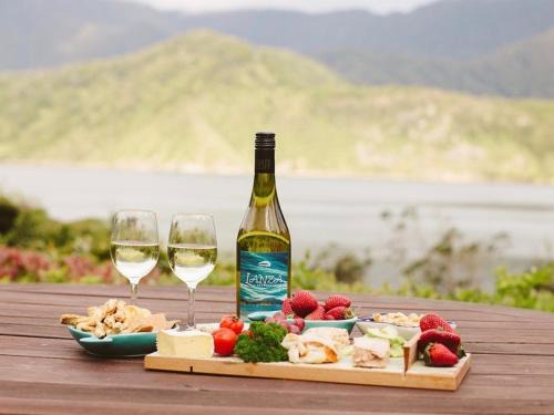 Penzance Bay Casa | Lanza Retreat - Penzance Bay, Tennyson Inlet Home