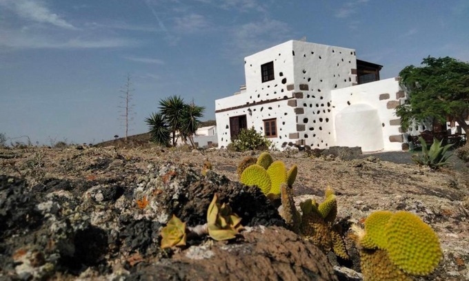 San Bartolome Villa | LANZAROTE Casa Volcánica-Anclada sobre la lava del volcán