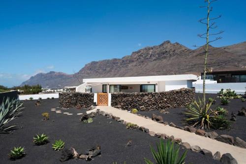 Urbanización Famara Apartamento | Lanzarote Famara Beach Bungalow