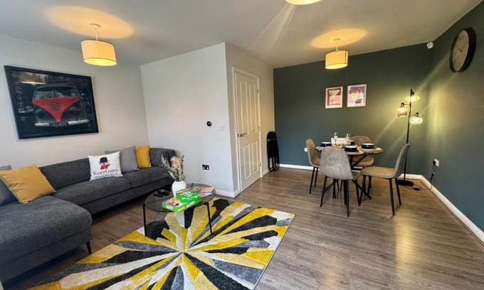 Belle Vue Casa | Lapford Luxe - Stylish 3Bdr by Etihad and Coop Live
