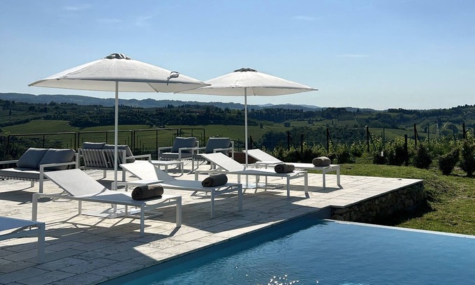Terricciola Complejo | Laqua Vineyard