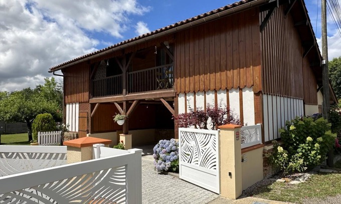Benquet Casa | LARCHET - BENQUET - Gîte