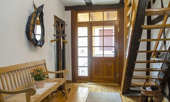 Gimmeldingen Condominio | Large holiday apartment with terrace in the romantic sandstone guest house
