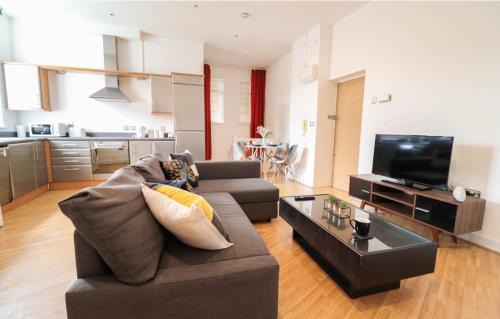 Canning Town South Apartamento | Large 1 Bedroom Apartment in Canning Town close to ExCeL London, 02 Arena, Canary Wharf with free parking