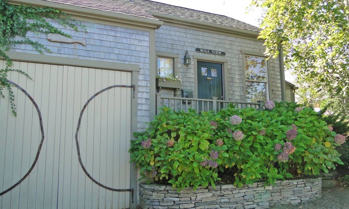 Nantucket Town Cabaña | Grande Cottage 1 dormitorio con patio privado