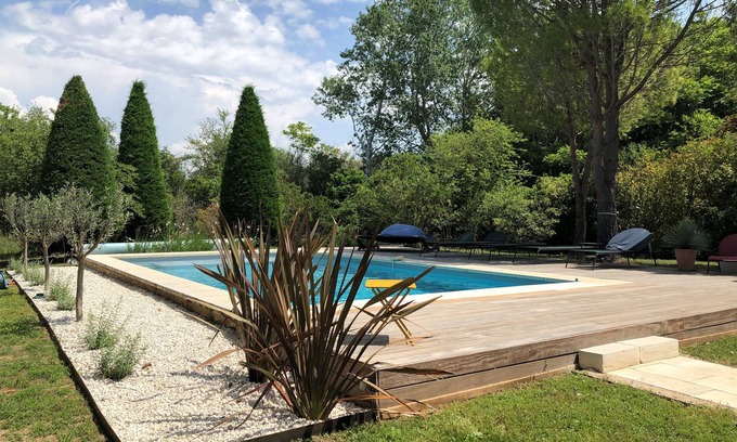 Oppede Otro | Large 18th century Provencal cottage, restored 5 bedrooms, 4 bathrooms