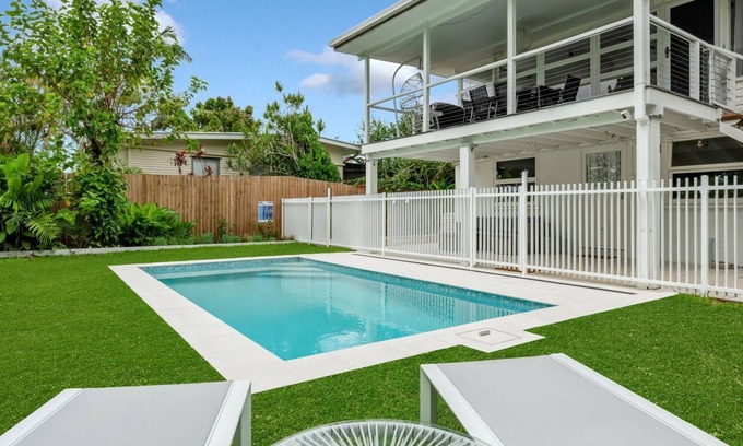 Tewantin Casa | Large 2 bedroom house with pool