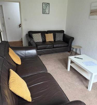 Telford Casa | Large 2 bedroom house