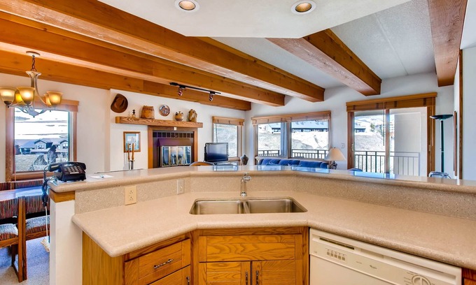 Crested Butte Condominio | Large 2 Br With Open Floorplan 2 Bedroom Condo - No Cleaning Fee! by RedAwning