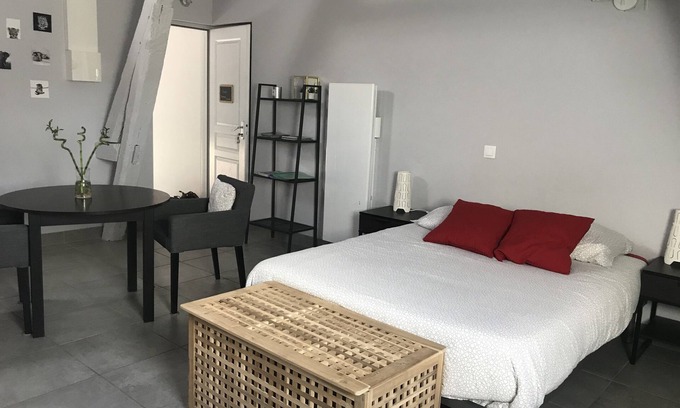 Amboise Casa | Large 2-person studio