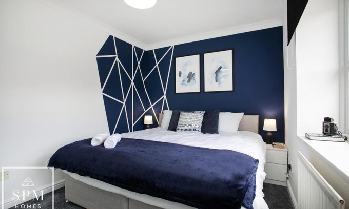 Knowle Sands Apartamento | Large 3 Bed House - Long Stays Welcome - Smart TVs in Each Bedroom - Parking - Wifi