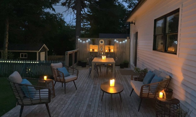 Corner Brook Casa | NEW: large, luxurious downtown 3 bedroom, 2.5 bath home.