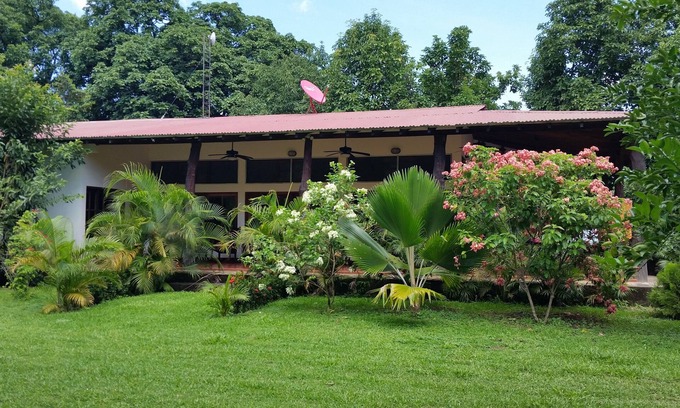 Chinandega Casa | Espaciosa casa de 3 habitaciones a solo 5 minutos de Chinandega