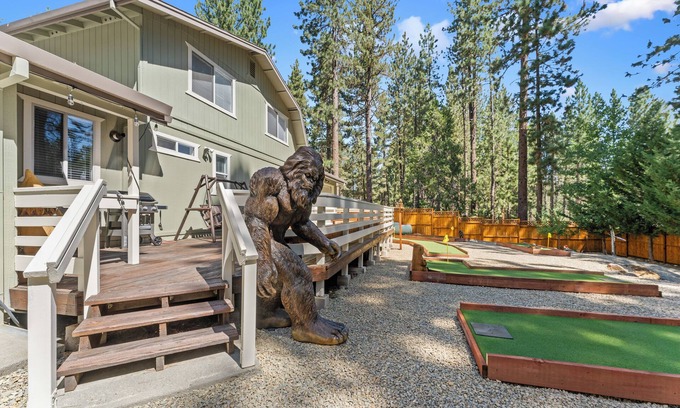 Graeagle Casa | Large 3BR/2BA Family Home. Mini Golf Course. Amazing Gaming Room.