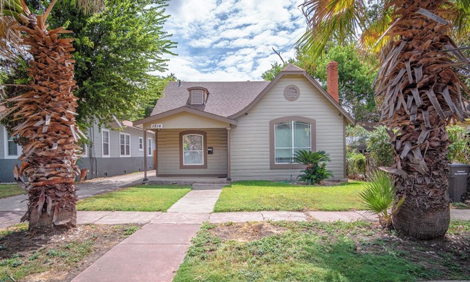 Denver Heights Cabaña | Large 3br/2ba Family Home W/patio Near Downtown!