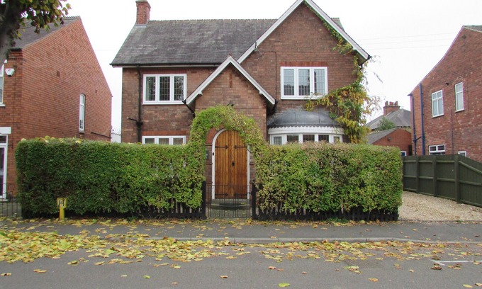Newark Casa | Casa-Grande-Baño Privado-Large 4 bed detached hous