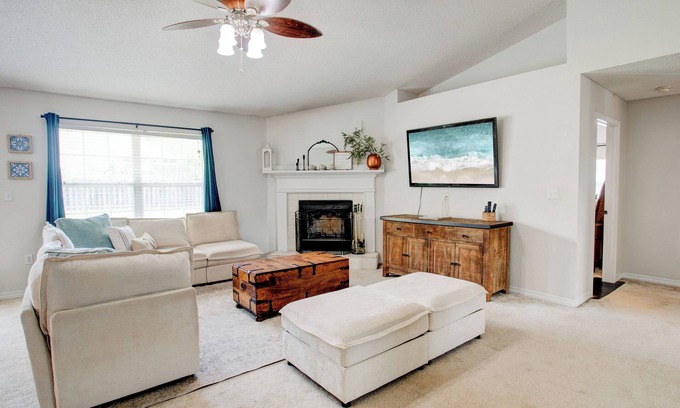 Milligan Casa | Large 5-BDR/3B Family Getaway Sleeps 11 - Day Trip to Destin, Fort Walton Beach