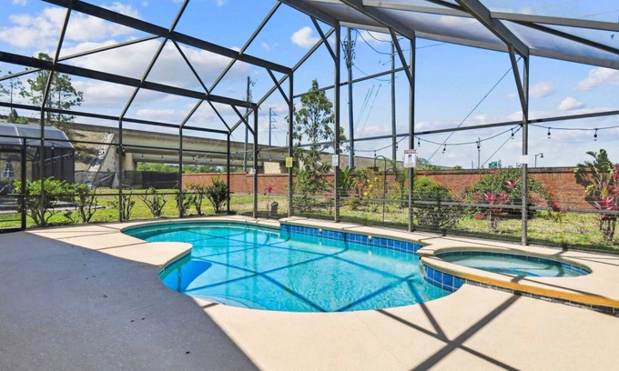 West Kissimmee Casa | Large 6BR Family Home w Pool, Hot Tub & Games Room