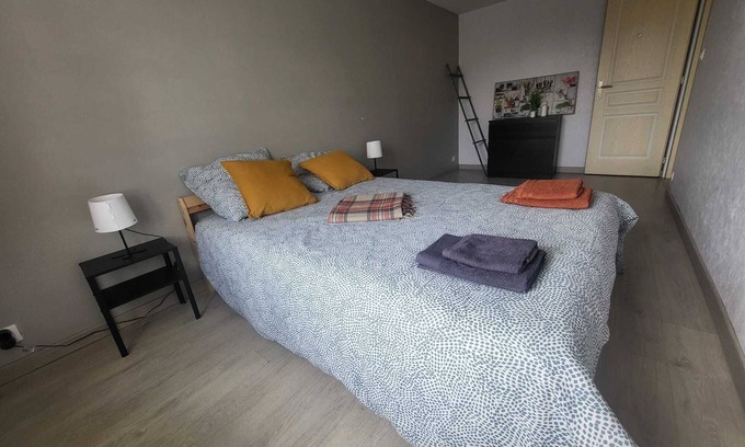 Hommes Casa | Large 8-bedroom house in the countryside - ideal for families & friends
