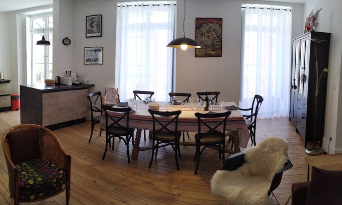 Cauterets Apartamento | Large 98m² apartment (T4) in the center of town, 600m from the cable car.