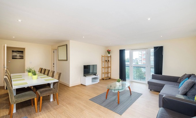 Island Gardens Apartamento | Large and Spacious 3 Bedrooms 2 Bathrooms Close to Canary Wharf E14