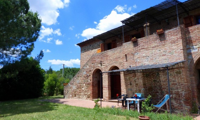 Torrita di Siena Apartamento | Amplio apartamento con vista panorámica.