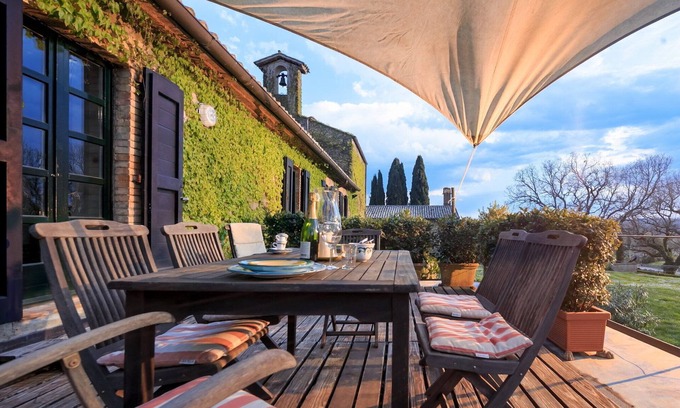 Castel Giorgio Apartamento | GRAN apartamento / aplicación / casa de campo con parque: DESCANSO + piscina + sauna + gimnasio + terraza en la azotea + barbacoa + animales
