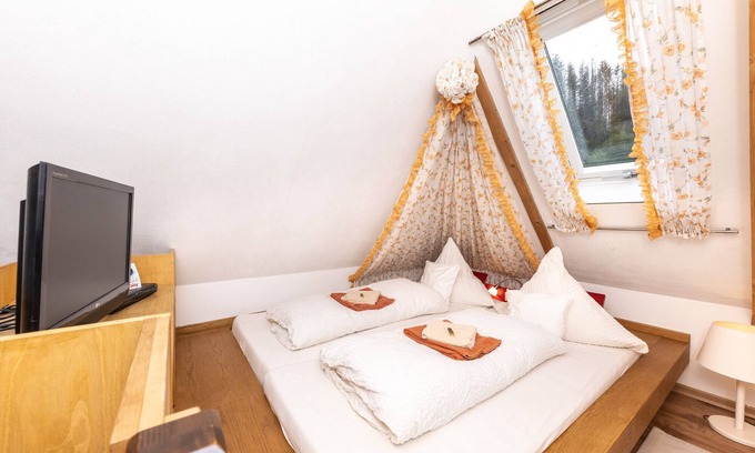 Bad Berleburg Apartamento | Large apartment with gallery for 5 people