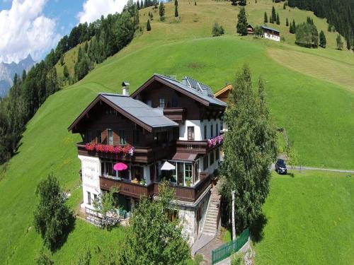 Maria Alm am Steinernen Meer Apartamento | Large Apartment in Maria Alm with Terrace