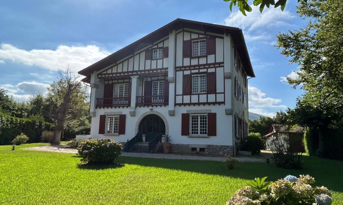 Sare Casa | Large Basque-style villa. Exceptional view of the village of Sare La Rhune