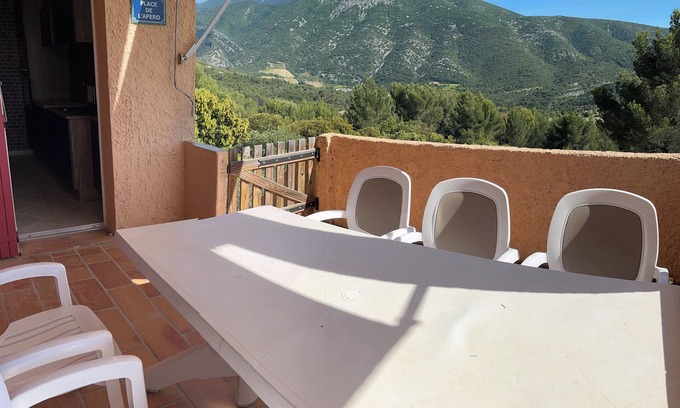Mollans-sur-Ouveze Casa | Large bastidon with exceptional views, on the edge of a hill.