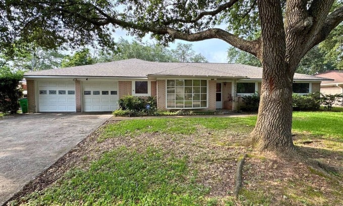 Baytown Casa | Large Baytown Home | 4BR, 2.5BA | Near Houston | Budget-Friendly