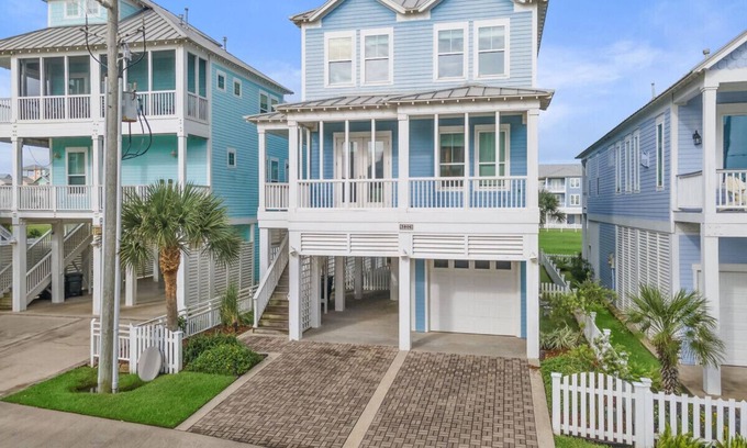 Beachside Village Casa | Large, Beautiful Home Near the Beach